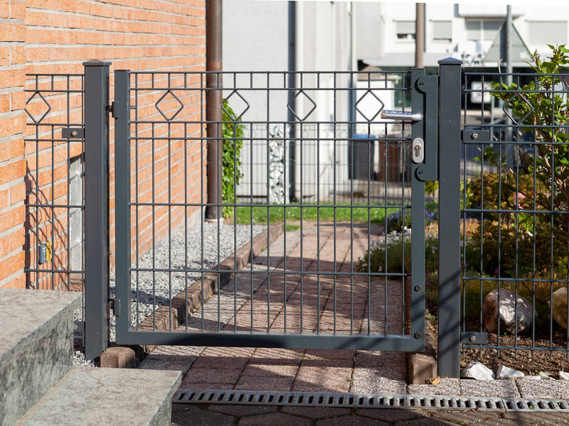 Gartenzaun aus Metall in Anthrazit, 80 cm hoch, zum Einbetonieren für stabile Gartenabgrenzung und Zugang zum Garten